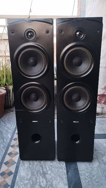 5x BOSE' POLK AUDIO' YAMAHA' PHILIPS' FLOOR STANDING TOWER SPEAKERS 5