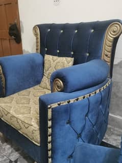 Royal Style velvet sofa set