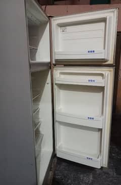Haier medium fridge urgent For Sale