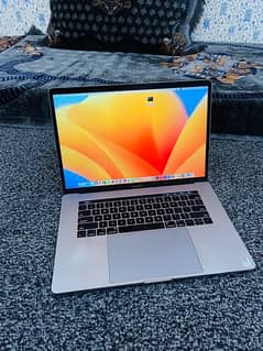 Macbook pro 2017 15inch display 16/512 1TB SSD 4GB card