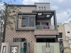 6 MARLA CORNNER HOUSE FOR SALE IN SECTOR D BHARIA TOWN LAHORE