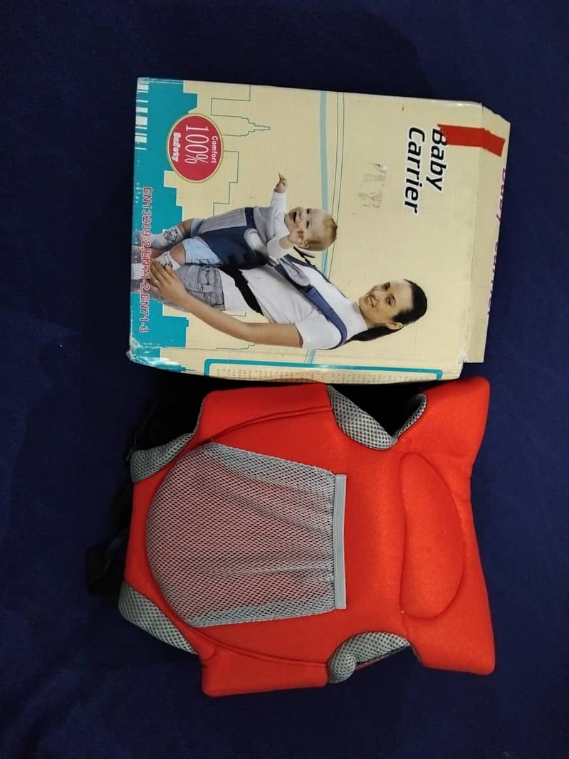 Comfortable Baby Carrier With Front Pocket. 4