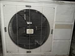 Daikool 1.5 Ton Ac in good condition Non Inverter With Installation