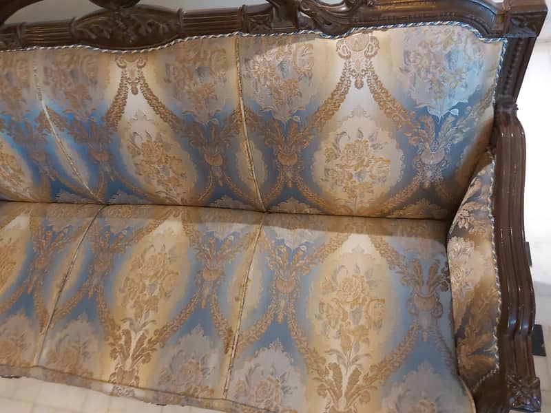 5 SEATER SOFA SET PURE SHEESHAM LIKE BRAND FOR SELL NEW 8