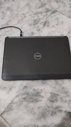 Dell laptop e7240