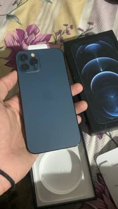 iphone 12pro 10/10 condition water lock