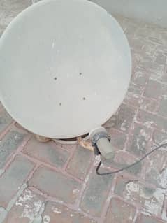HD Dish antenna along with HD Dish box