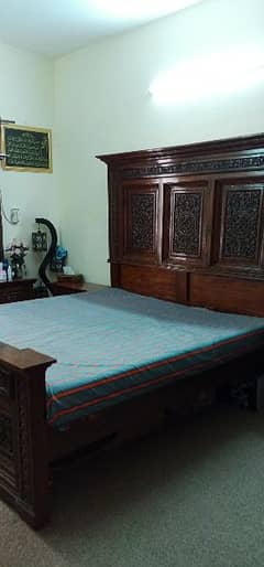 Bed And Dressing Table