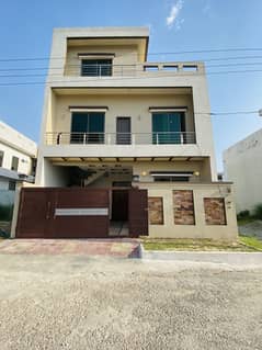 5 Marla Double Story House Available for Sale