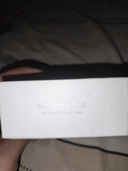 Apple Air Pods Pro 1st Generation in Excellent Condition - Earphones ...