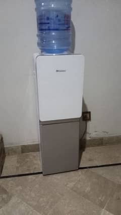 dawlance water dispenser