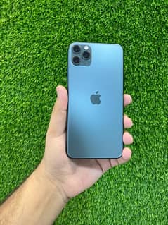 iPhone 11 Pro Max - 256GB - 89% - 10/10 - Waterpack