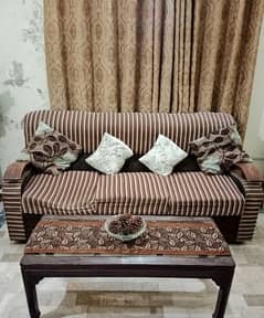 7 Seater Sofa Set. 9/10 Condition. Rs:35,000.