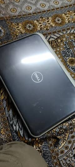 Dell Inspiron laptop 4/128 SSD.
