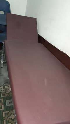 Examination couch for patients