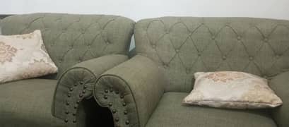5 seeter sofa set in good condition