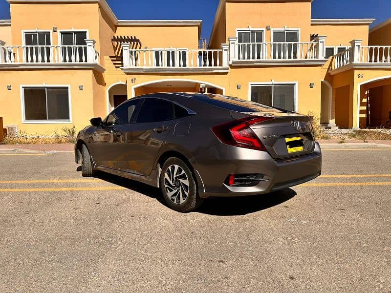 Honda Civic Oriel 2016 4