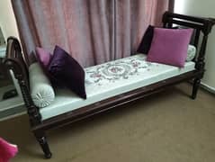 5 seater Royal Style Sofa with seaty