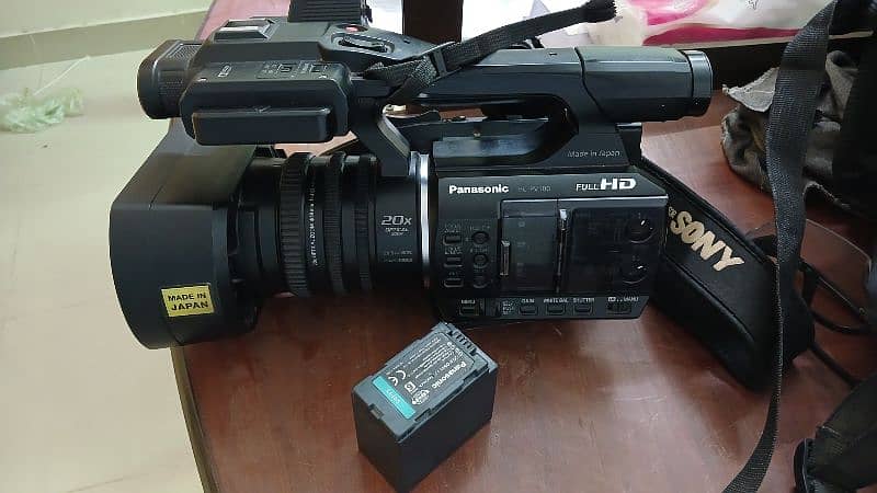 Panasonic PV100 Professional Video Camera 1