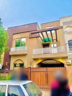 Luxurious 5 Marla Brand New House For Sale In AA Block, Bahria Town Lahore