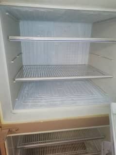 dawlance refrigerator medium size