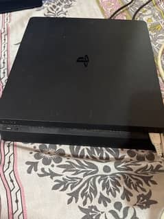 ps4 slim 500gb with 3 games and 2 consoles