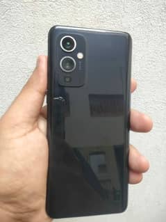 One Plus9(5g) condition 9/10 with line