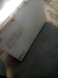 Waves freezer urgent for sale . I need mony good colling03026927603.