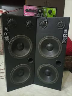 Amplifier With speakers. Pair 12 inch JBL
