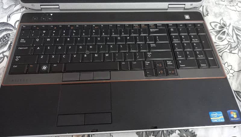 Dell Latitude e6520 core i5 2nd Generation 1