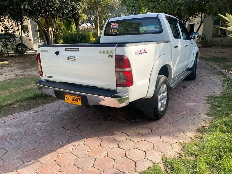 Toyota Hilux Vigo 2006 1