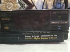 National vcr Model G33. net n clean with Remote