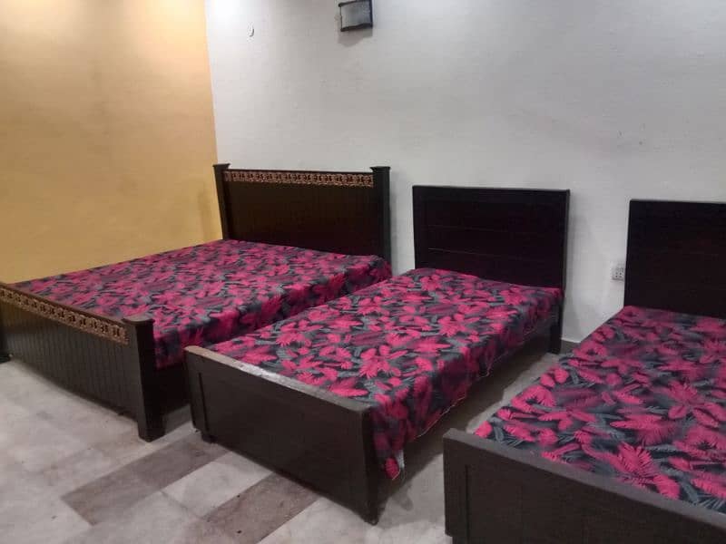 VIP BOYS/ JOB HOLDER HOSTEL NEAR UNI OF LAHORE- RAIWIND ROAD LAHORE 12