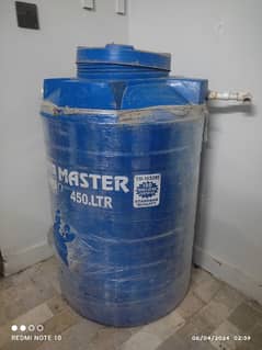 Master 450 liter water tank and 150 liter drum