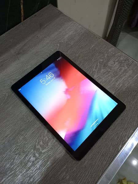 Apple Ipad Air 1 with Book Cover 0