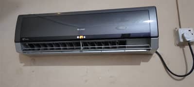 Gree g 10 inverter ac in brand new condition two seasons used