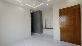 D-12 1000 Square Feet House Up For sale
