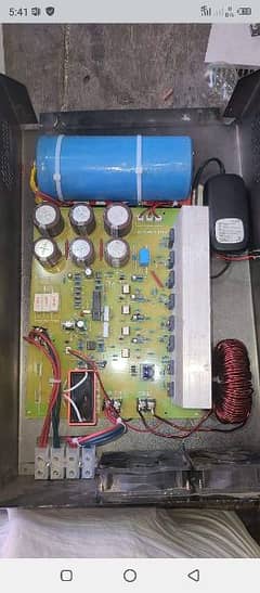 Solar Inverter without battery available in new condition