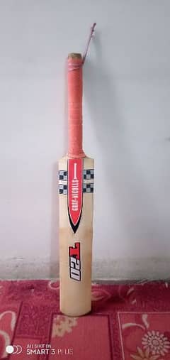 cricket bat good condigion