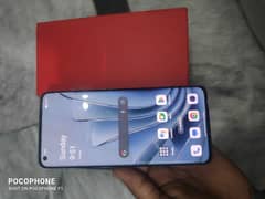 one plus 10 pro 5G 12/256 with Box one hand use