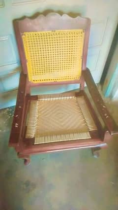 4 wood chair for sale, good condition,used
new