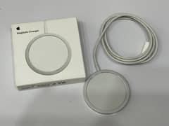 Apple original Magsafe wireless charger (new, box open)