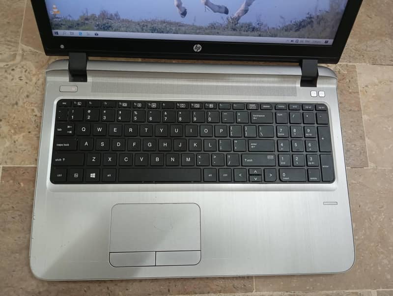 Hp ProBook 450 g3. core i5 (6th generation)08gb Ram,1 TB hard drive 6