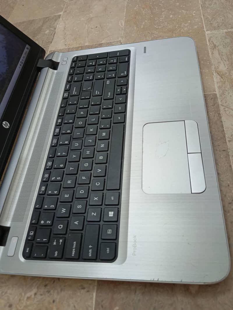 Hp ProBook 450 g3. core i5 (6th generation)08gb Ram,1 TB hard drive 9