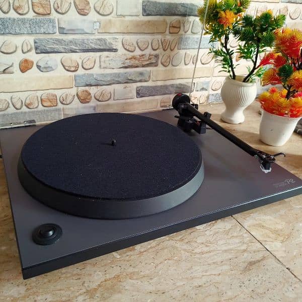 Rega P2 Turntable 4