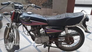 Honda 125cc bike black