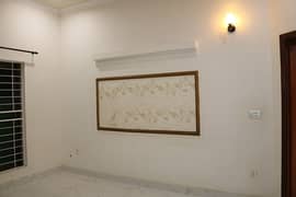10 Marla lower portion available for rent in Quaid Block Bahria Town Lahore