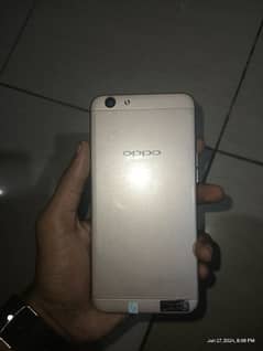 Oppo F1s  4/64. .  All oky 10/10 condition with box and charger