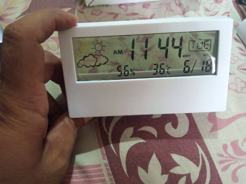 3 Beautiful Digital Clock 10