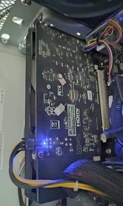 AMD Radeon Rx 560 (4GB) | 128 Bit | GDDR-5 |